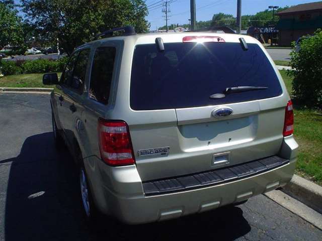 Ford Escape 2011 photo 2